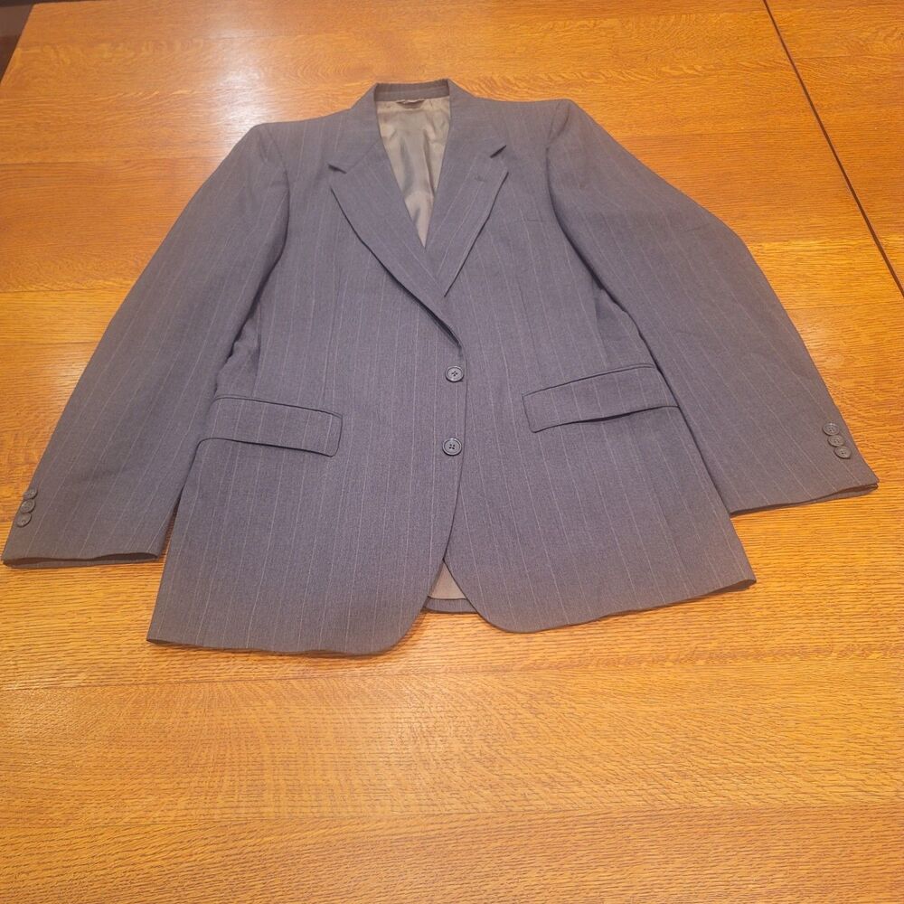 Vintage Givenchy Gentleman Chequers 38R Charcoal Pinstripe Blazer ACTWU USA Made